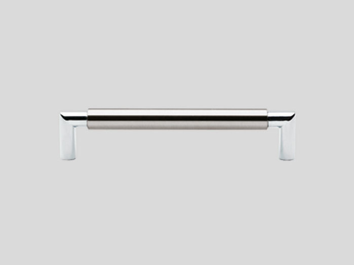 Metal handle, Stainless steel finish, Chrome, Gloss